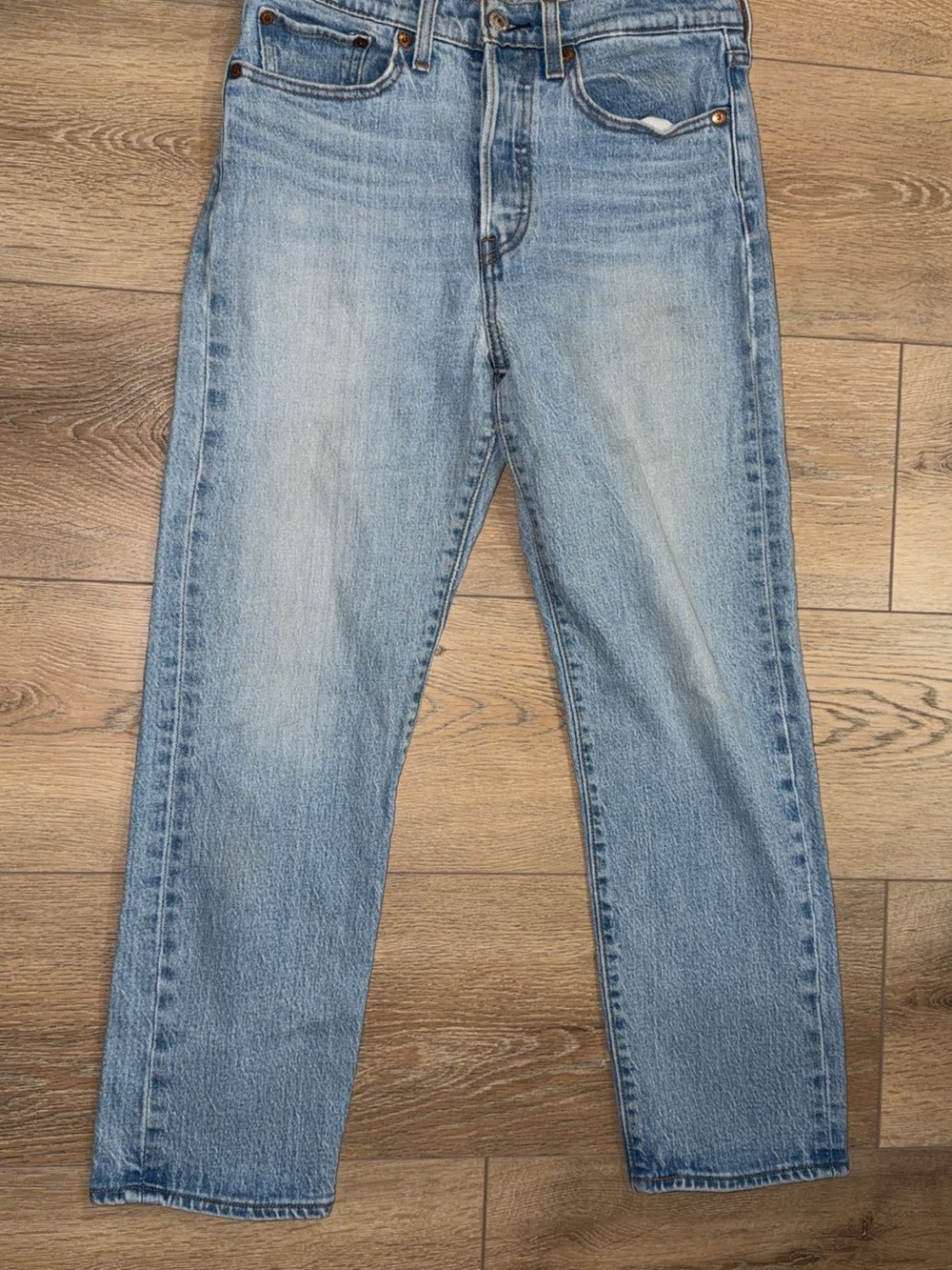 Levi’s Wedgie Straight High Rise Jeans Size 27 Light Wash